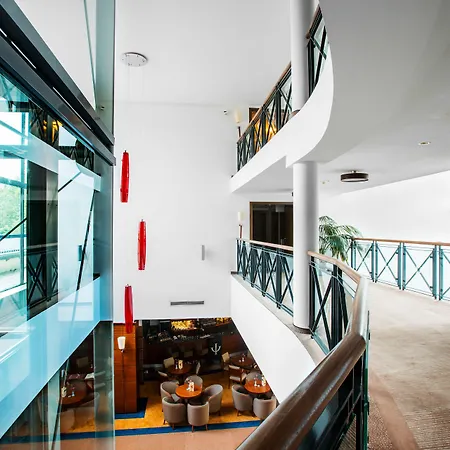 Olympic & Wellness 4* أوسترون